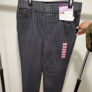 Avery Pull‑On Slim Jeans